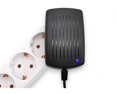 T5450 Адаптер питания AC-DC Adapter 15V 1,2A 5,5x2,5mm